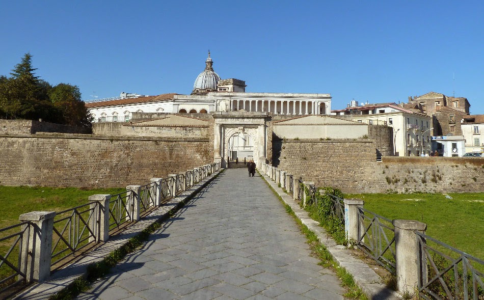 Las Arenas De Roma: Anfiteatro de Capua