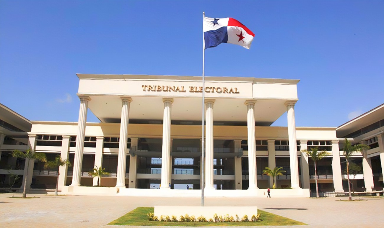 Tribunal Electoral de Panamá realiza trámites en el área de Sixaola en ...