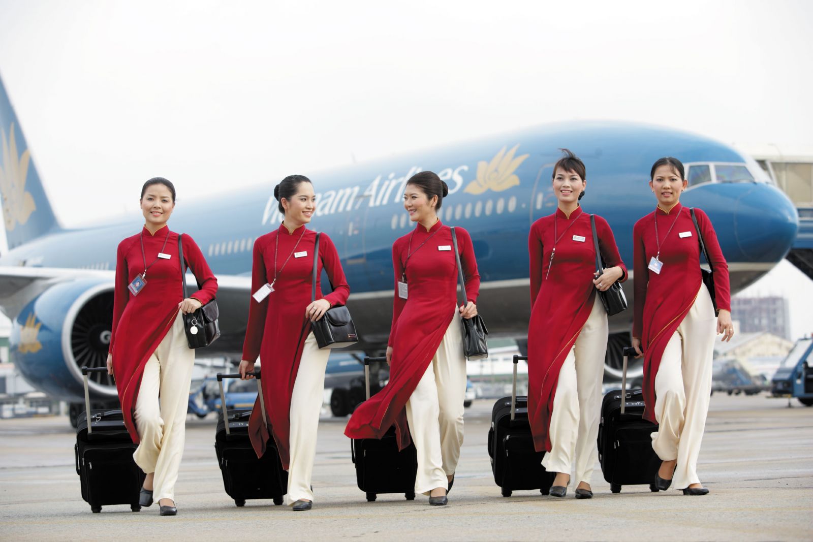 Tiêu chuẩn làm tiếp viên hàng không của Vietnam Airlines, Vietjet Air,...
