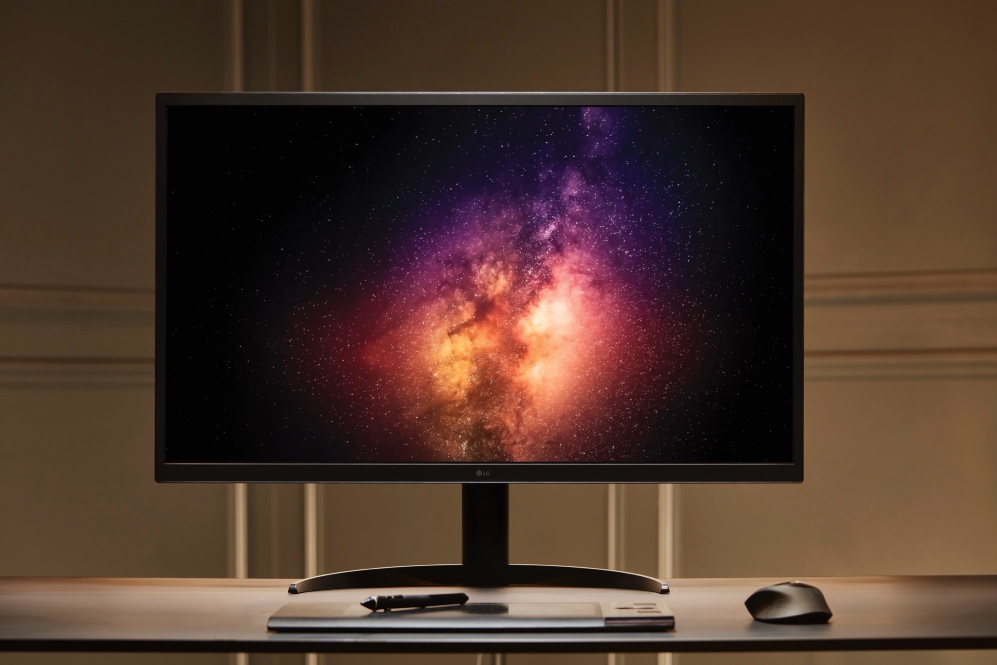 LG UltraFine OLED Pro: The world's first 32-inch OLED and 4K monitor is ...