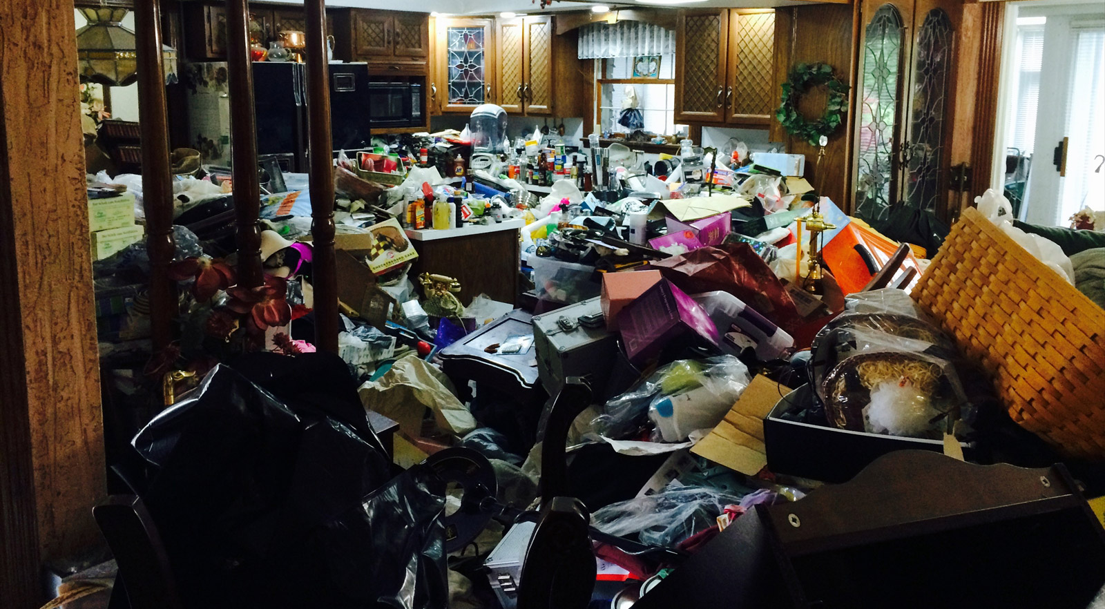 Hoarder & Clutter Cleaning Chicago-ServiceMaster Restoration By Simons