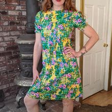 60S Vintage Mod Babydoll Dress / Psychedelic Floral Princess Puff Sleeves / Boho Retro Gogo Hippie Festival Bold Statement / Neon Pink S