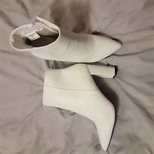 Women's White Boots Size 8.5 | Color: White | Size: 8.5