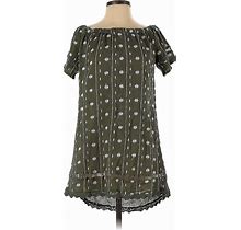 Topshop Casual Dress - Shift Boatneck Short Sleeves: Green Dresses - Women's Size 4