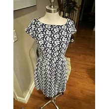 Ladies Sz 4 Shift Dress In Navy Blue W/ Embroidered Look Floral Print