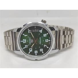 Vintage Seiko 5 Automatic Green Dial Day/Date Men's Wrist Watch Free Shipping.