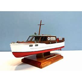 Chris Craft Style Model Boat Custom Built Wooden Cabin Cruiser Model