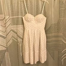 Isaac Mizrahi Dresses | Isaac Mizrahi White & Gold Honeycomb Pattern Dress | Color: Gold/White | Size: 8