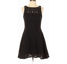 BB Dakota Casual Dress - A-Line Crew Neck Sleeveless: Black Print Dresses - Women's Size 0