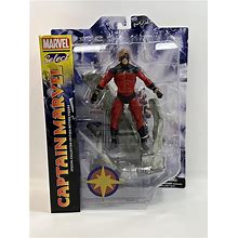 DIAMOND SELECT Captain Marvel Marvel Select PVC Diorama Figure 22cm Collectors Special 10834