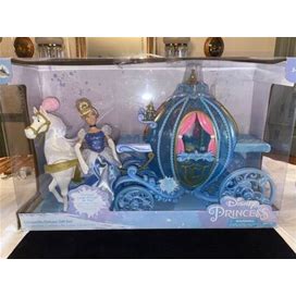 Disney Cinderella And Carriage Deluxe Gift Play Set