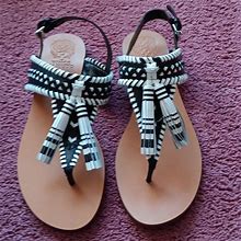 Vince Camuto Shoes | Ntw Vince Camuto Rebeka Black And White Sandals Size 9 | Color: Black/White | Size: 9
