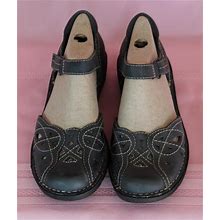 Brand New Clark's Bendable Shoes Gray Suede Size 6.5 Never Worn Flats Strap