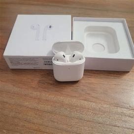 Original Apple Airpods 2nd Generation With Wired Charging Case Full
