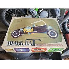 LINDBERG 1966 Vintage BLACK BAT Ford T-Bucket Hot Rod Model Kit In Box