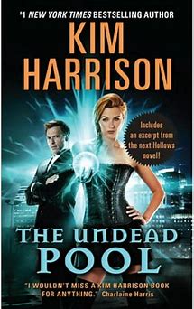 Hollows: The Undead Pool (Series 12) (Paperback)