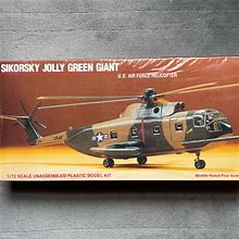 Lindberg Toys | Lindberg Plastic Snap Fit Sikorsky Jolly Green Giant 1/72 Scale Model Kit 1982 | Color: Green/Tan | Size: Osbb