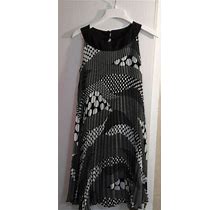 Ladies Black And White Sleeveless Casual Dress Size 8