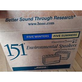 Bose 151 White Environmental Speakers Pair W/ Brackets