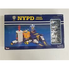 Daron 2004 NYPD Police Station Play Set W/ 5 Vehicles Opened Box