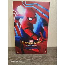 Hot Toys MMS425 Spider-Man Action Figure