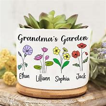 NAZENTI Personalized Grandma's Garden Plant Pot, Mom's Garden Succulent Planter, Custom Birth Month Flower Pot, Gifts For Mom Grandma On Mothers Day,
