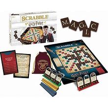 Usaopoly SCRABBLE®: World Of Harry Potter Board Game, Ages 11+ (USASC010400)