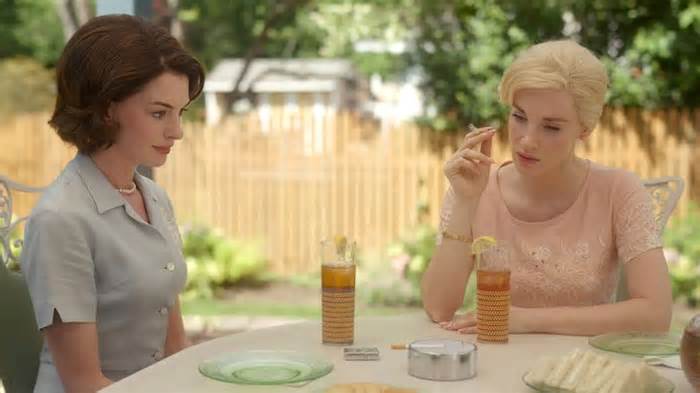 ‘Mothers' Instinct' Review: Anne Hathaway and Jessica Chastain in a Suburban Trauma Drama That's Not as Juicy as It Should Be