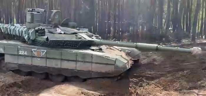 Avdiivka Eats Russian Tanks. The Kremlin Is About To Feed It More.