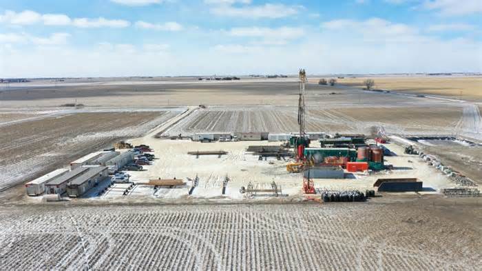 Aerial view of drilling operations by Natural Hydrogen Energy in Kansas. - Natural Hydrogen Energy LLC