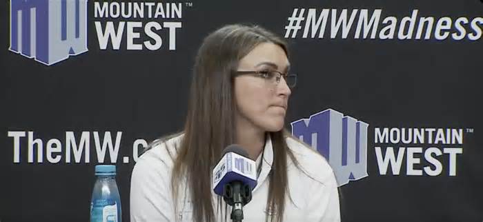 Coach announces her own firing at post-game press conference