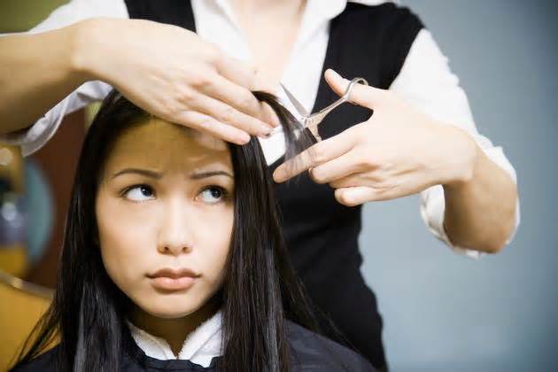 8 Common Phrases You Say To Your Hair Stylist That Are Actually Rude