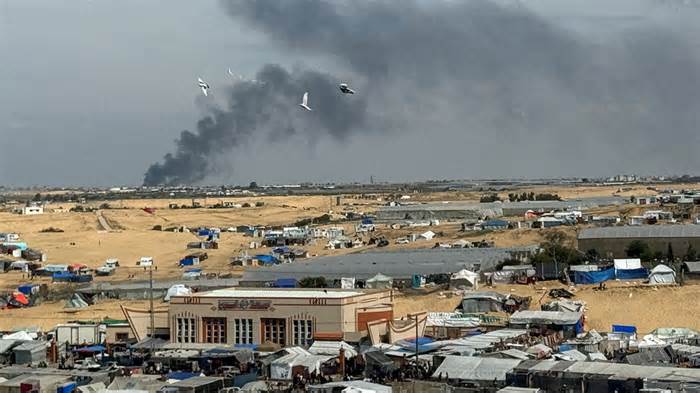Smoke rises during an Israeli ground operation in Khan Younis March 14, 2024.