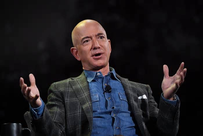 Jeff Bezos–backed AI search startup’s CEO says ‘Google is going to be viewed as something that’s legacy and old’