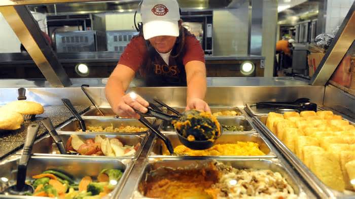 Fast-casual chain Boston Market once operated more than 1,200 stores nationally.