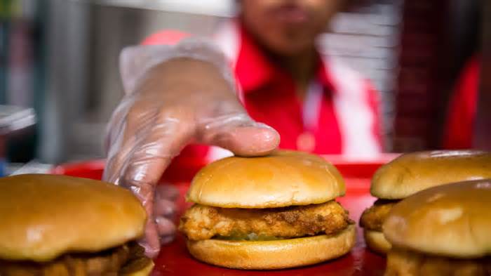 At its peak, the fast food chain Burger Chef nearly matched McDonald's in number of restaurants.