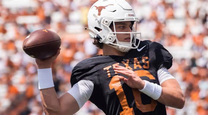 Arch Manning Makes Texas Debut in Longhorns’ Romp Over Texas Tech