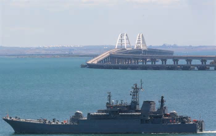 Russian warship sailing near the Kerch bridge
