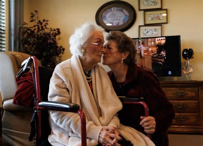 Edie Ceccarelli, the oldest person in the US, dies aged 116