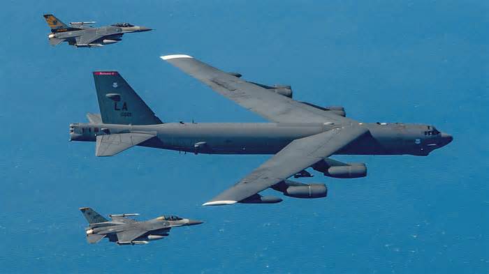 Here's Why Some B-52s Have White Wing Tips
