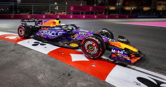 Max Verstappen in qualifying for the Las Vegas Grand Prix.