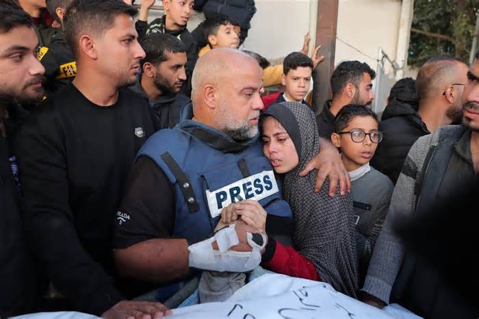 Journalist Wael al-Dahdouh heeft inmiddels vijf familieleden verloren tijdens de oorlog tussen Israël en Hamas.