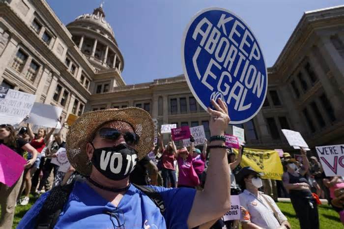 Letters to the Editor: 'Pro-life'? Texas shows abortion foes are really forced-birth advocates
