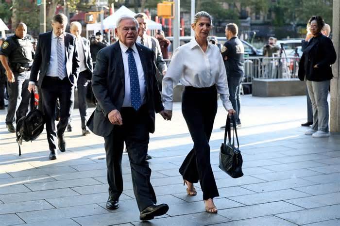FILE PHOTO: U.S. Senator Robert Menendez and his wife Nadine Menendez arrive at Federal Court in New York