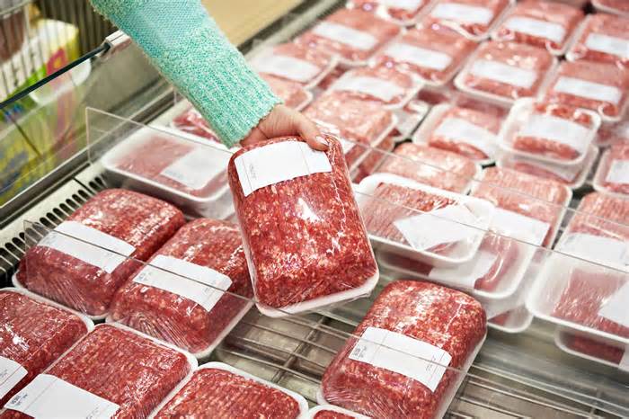 Approximately 6,768 pounds of raw ground beef are being recalled.