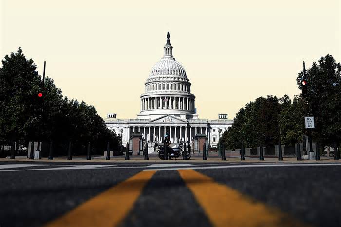 House Republicans vote against averting government shutdown