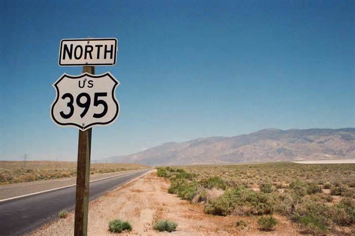 How to Plan a Memorable Road Trip Along Highway 395 — Lakes, Mountains, and Ghost Towns Included