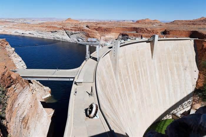 Damage found inside Glen Canyon Dam increases water risks on the Colorado River
