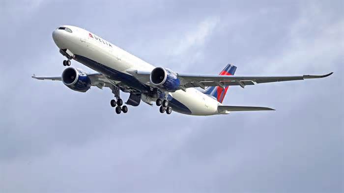FAA investigating after Delta Boeing plane loses front nose wheel before takeoff