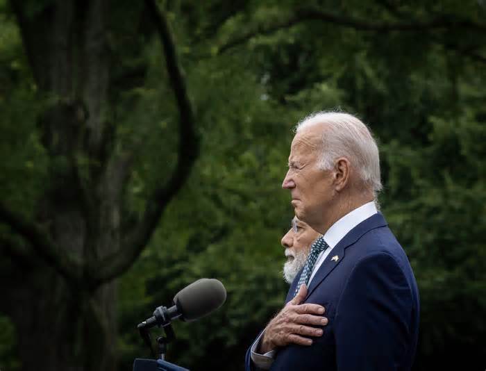 Biden and Prime Minister Narendra Modi of India watch a military honor guard perform on the South Lawn of the White House. (Bill O’Leary/The Washington Post)